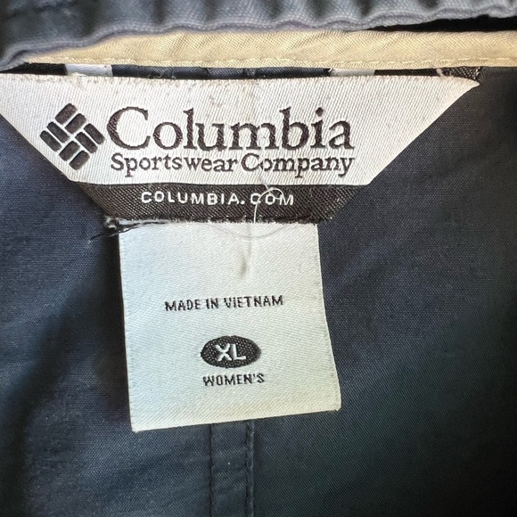Women’s Columbia Lightweight Jacket - Picture 5 of 7